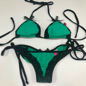 Scrunch Butt Bikini in Emerald Green w/ Black Lace